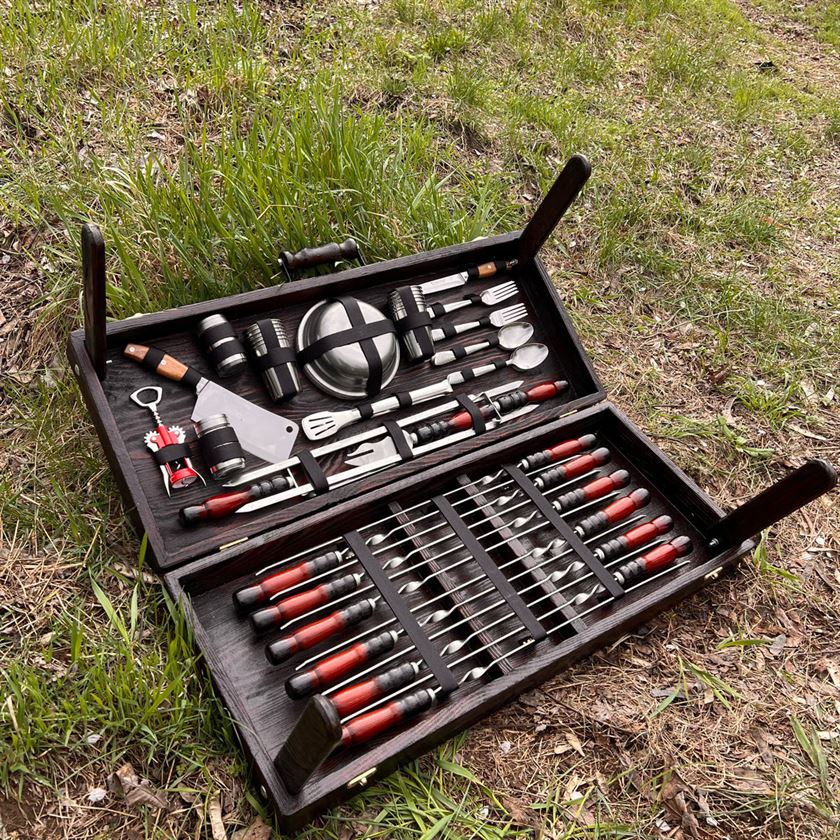 Cadoul perfect set pentru grătar!