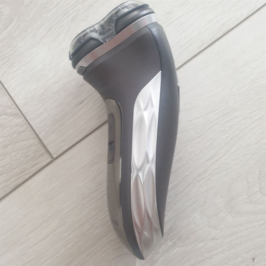 Aparat de ras electric umed sau uscat Rozia HT902A