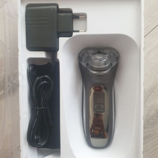 Aparat de ras electric umed sau uscat Rozia HT902A