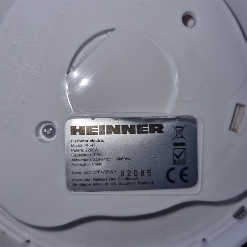 Fierbător electric Heinner