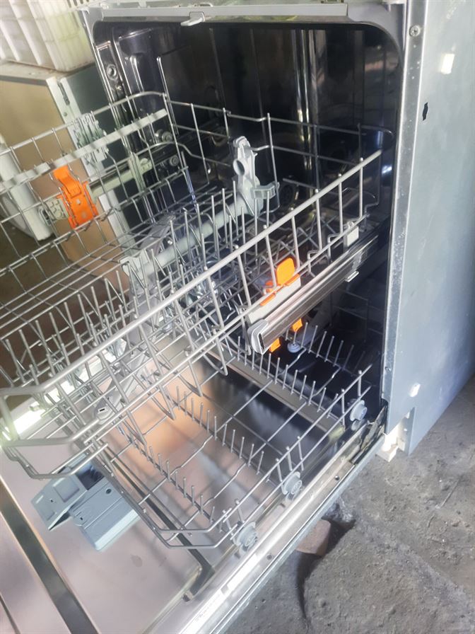 Vind masina de spalat vase la 45 si 60 cm latimea