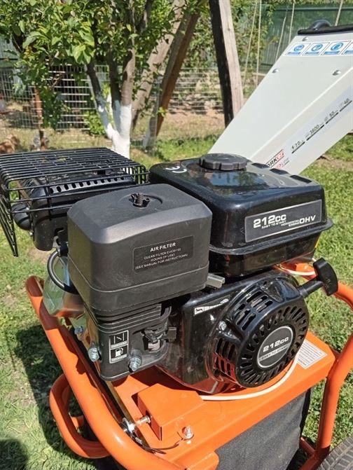 Vând tocător de crengi